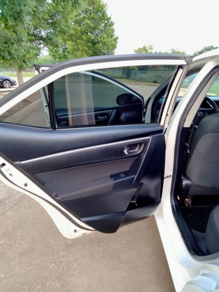 Used 2019 Toyota Corolla LE FWD image 11