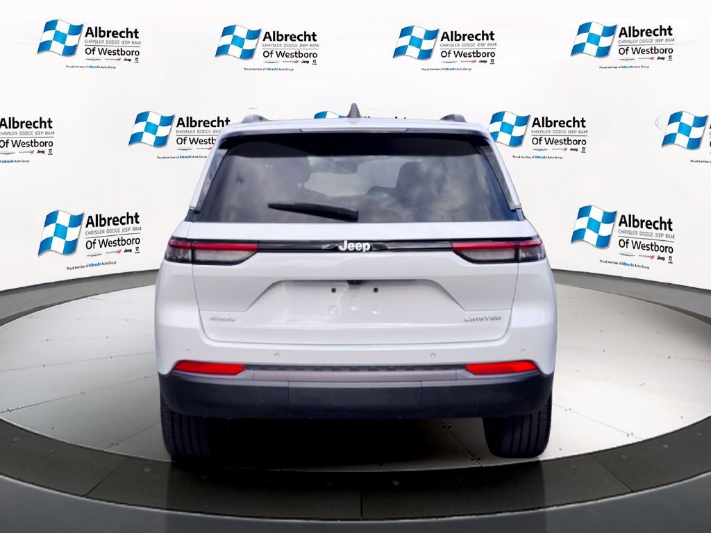 Used 2026 Jeep Grand Cherokee Limited AWD/4WD image 4