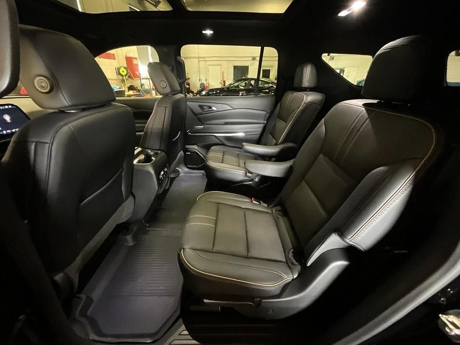 New 2026 Chevrolet Traverse High Country w/ LPO, Floor Liner Package AWD/4WD image 33