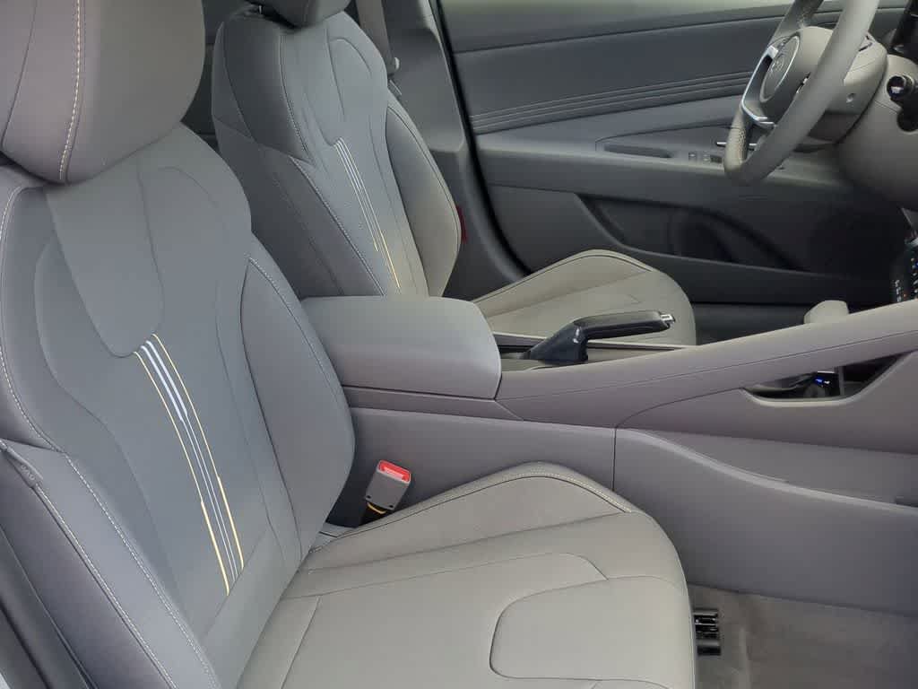New 2026 Hyundai Elantra Sport FWD image 22