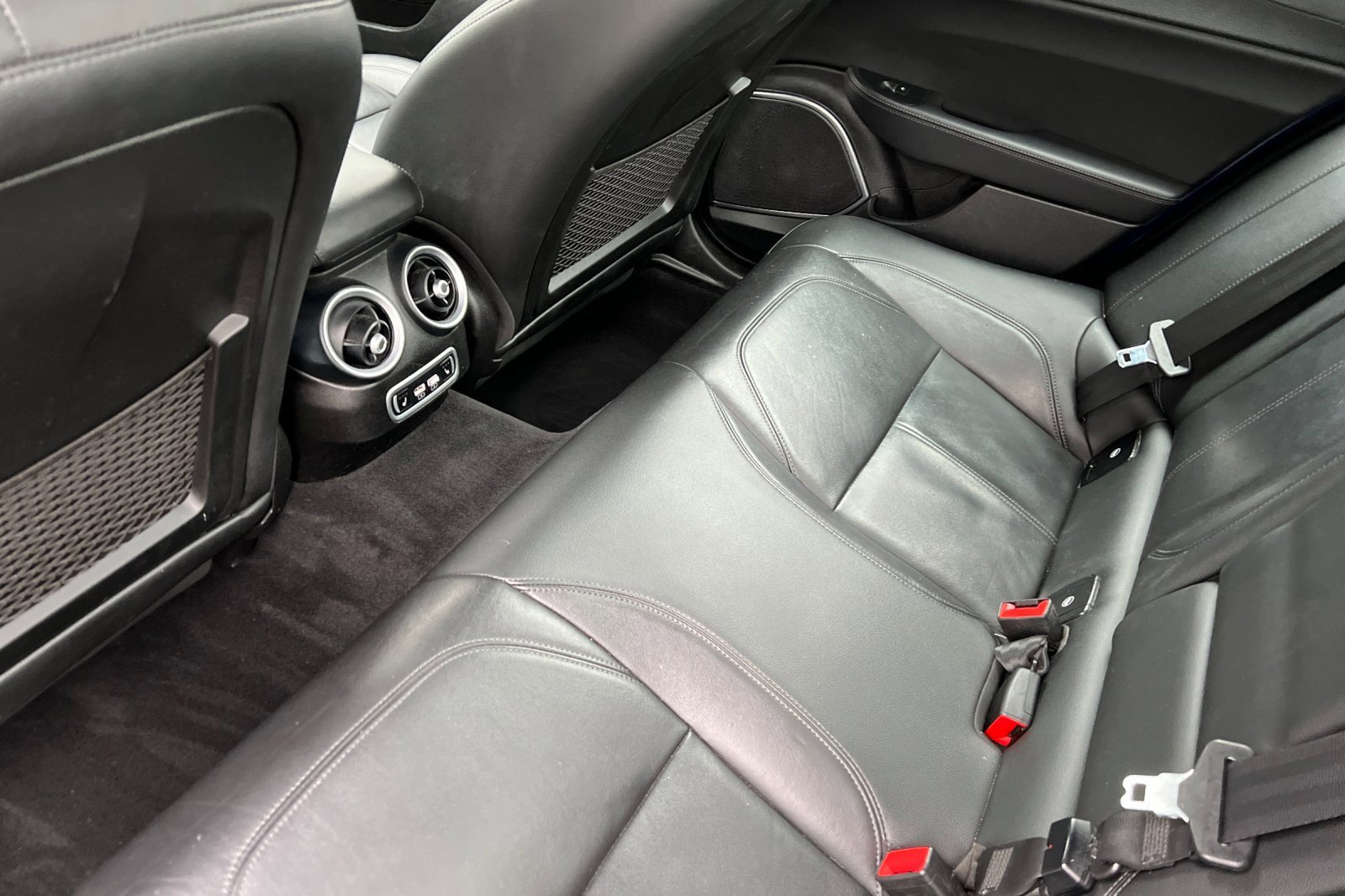 Used 2022 Alfa Romeo Giulia Sprint image 16