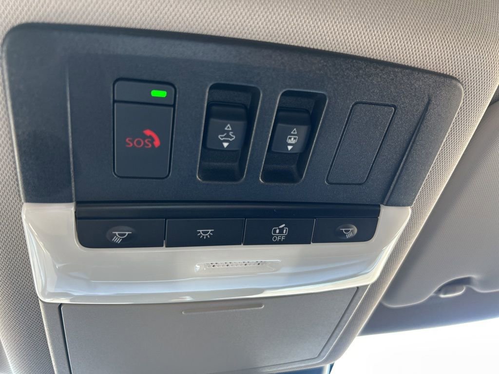 Used 2024 Nissan Rogue Platinum w/ Platinum Premium Package image 41