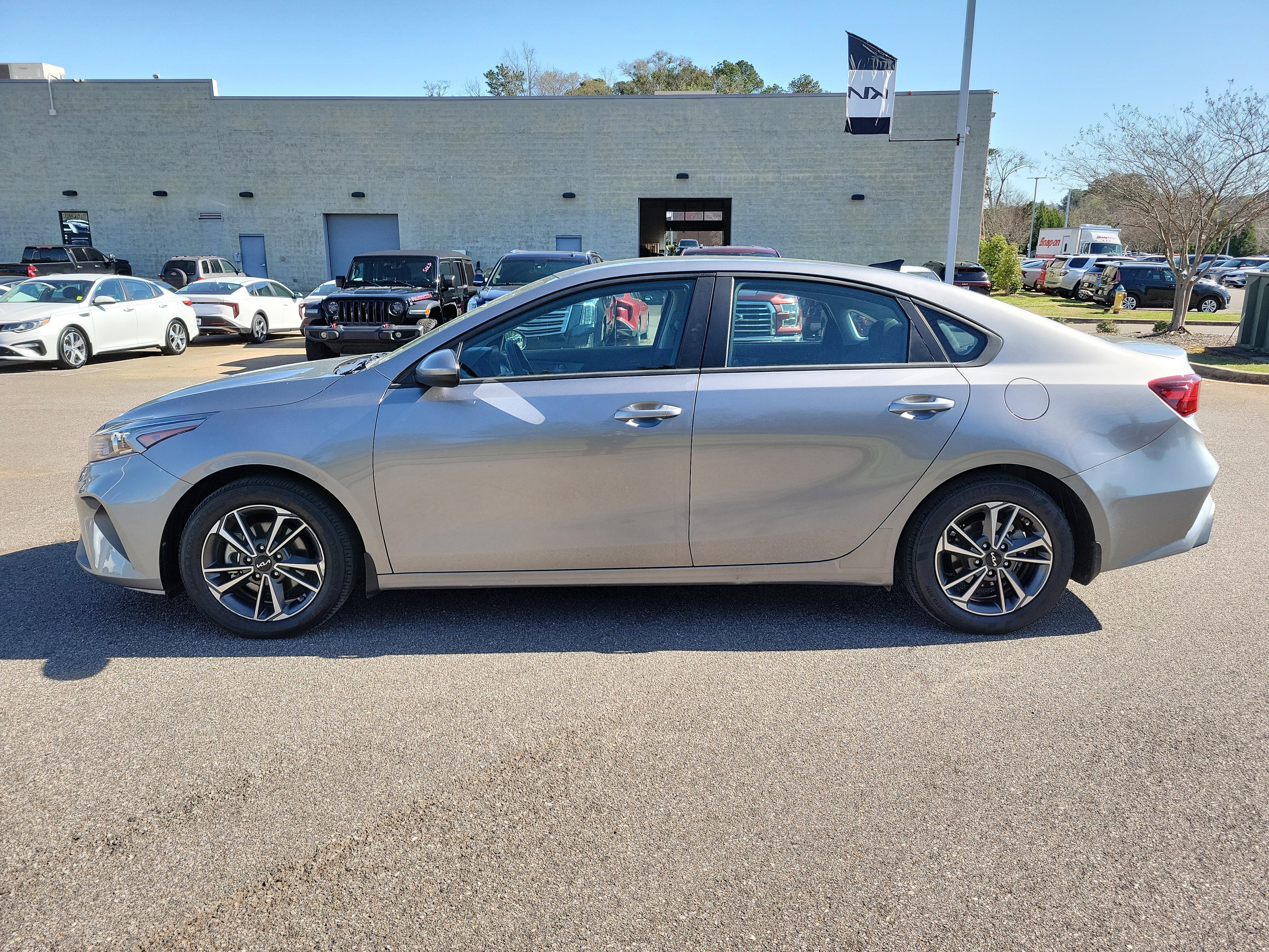 Used 2023 Kia Forte LXS FWD image 20