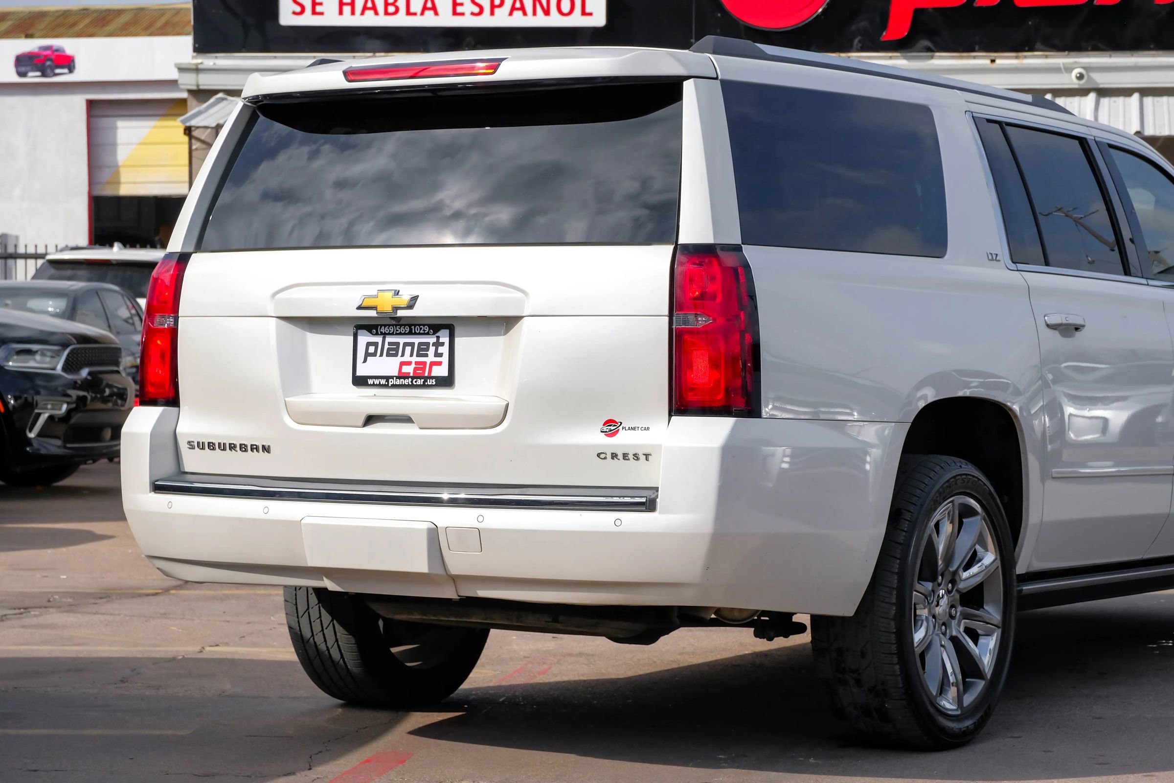 Used 2015 Chevrolet Suburban LTZ image 12