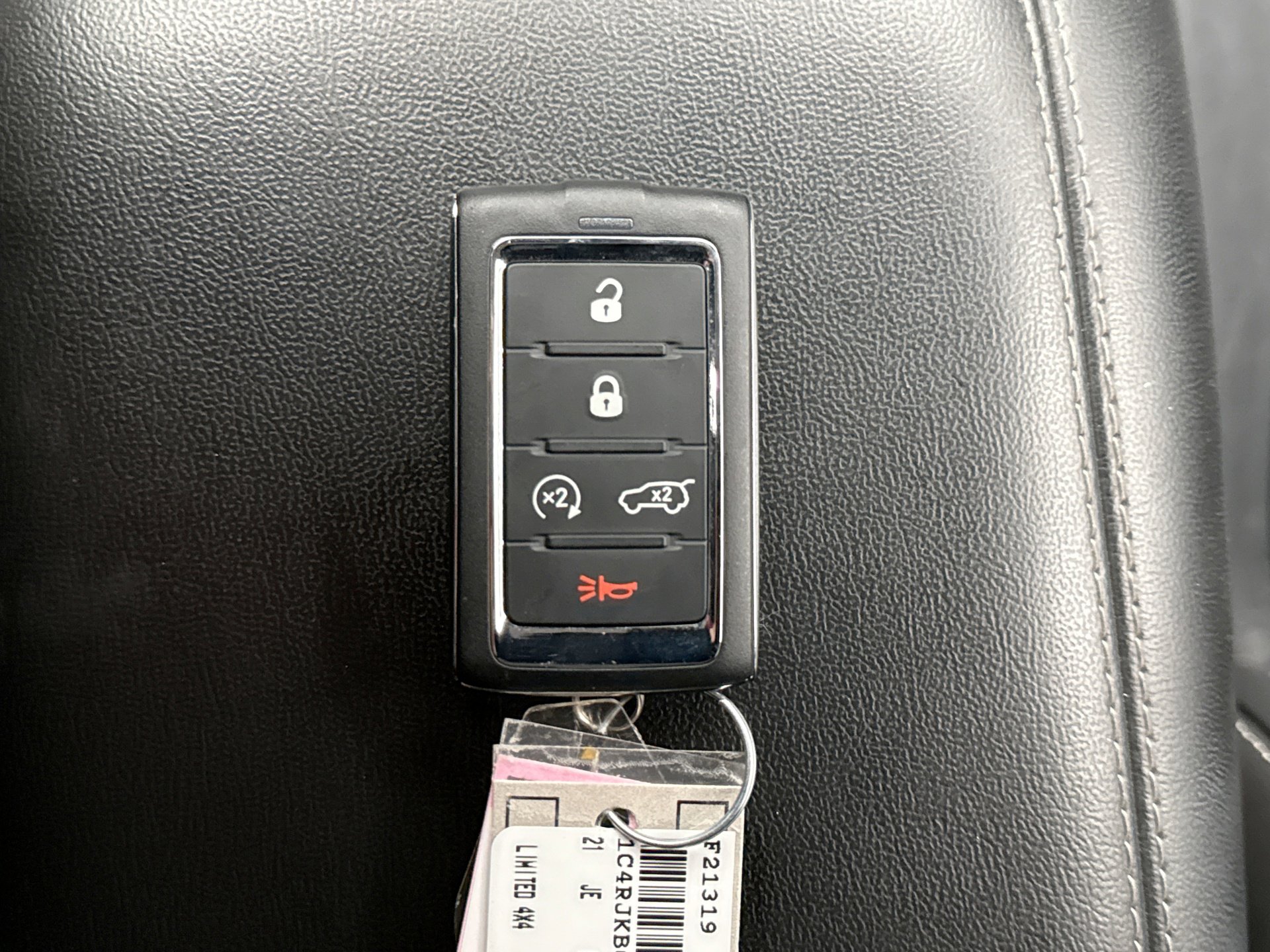 Used 2021 Jeep Grand Cherokee L Limited AWD/4WD image 24