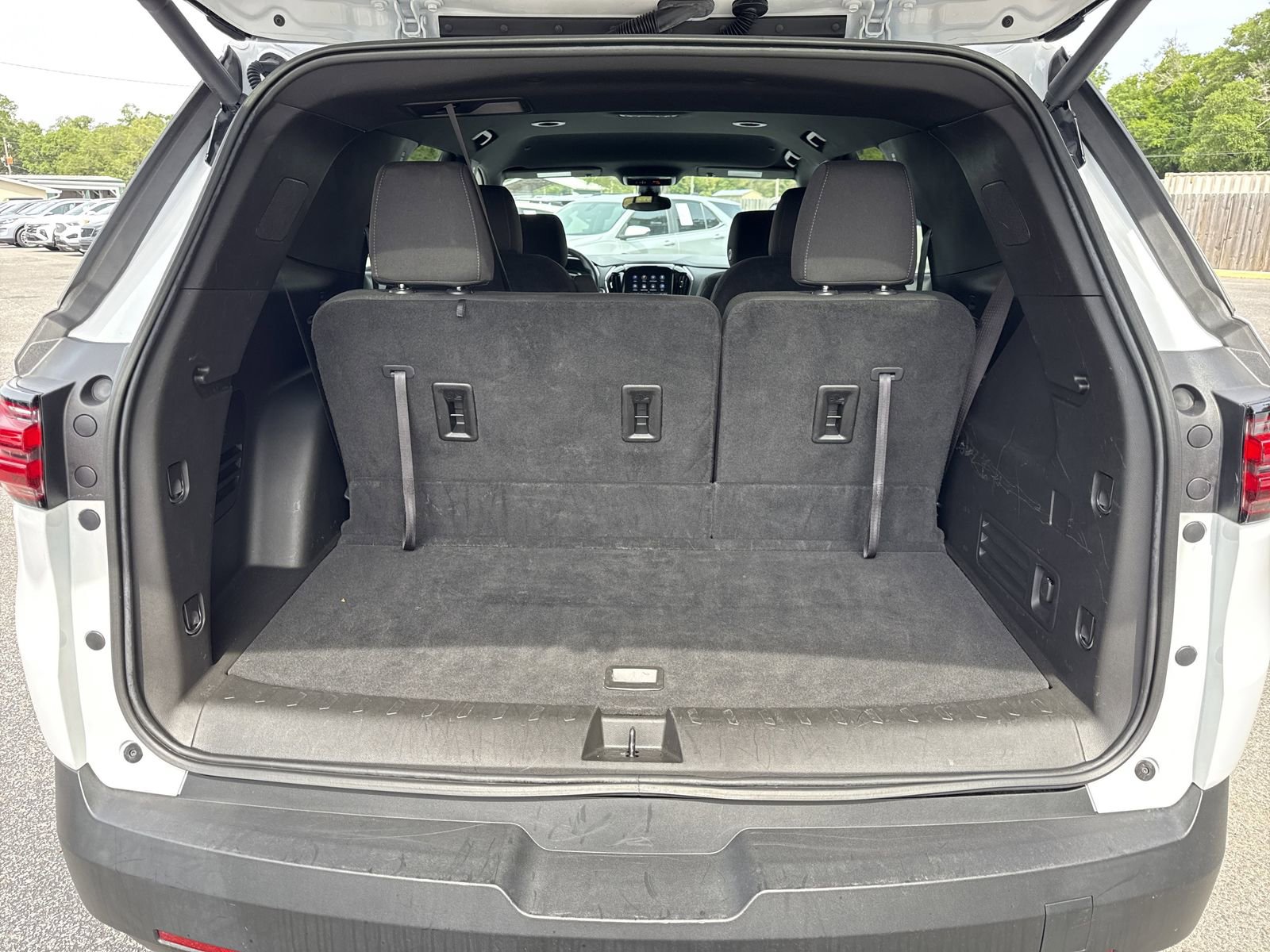Used 2023 Chevrolet Traverse LT FWD image 30