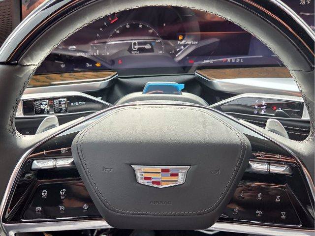 New 2026 Cadillac Escalade Platinum Sport w/ LPO, ONYX Package AWD/4WD image 32