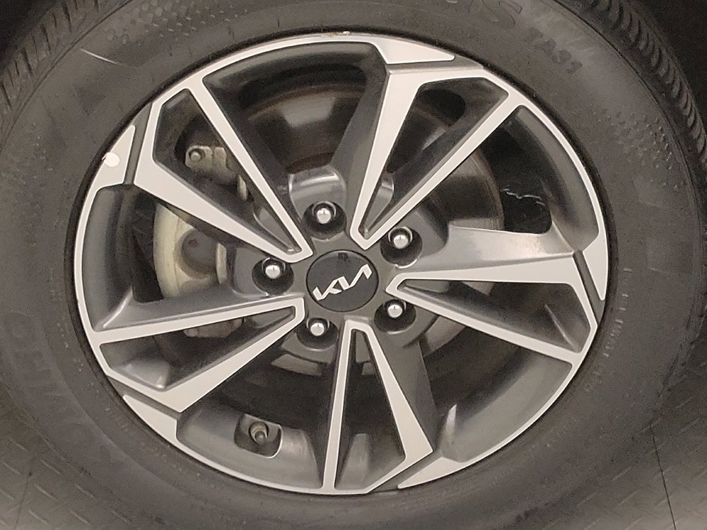 Used 2024 Kia Forte LXS image 31