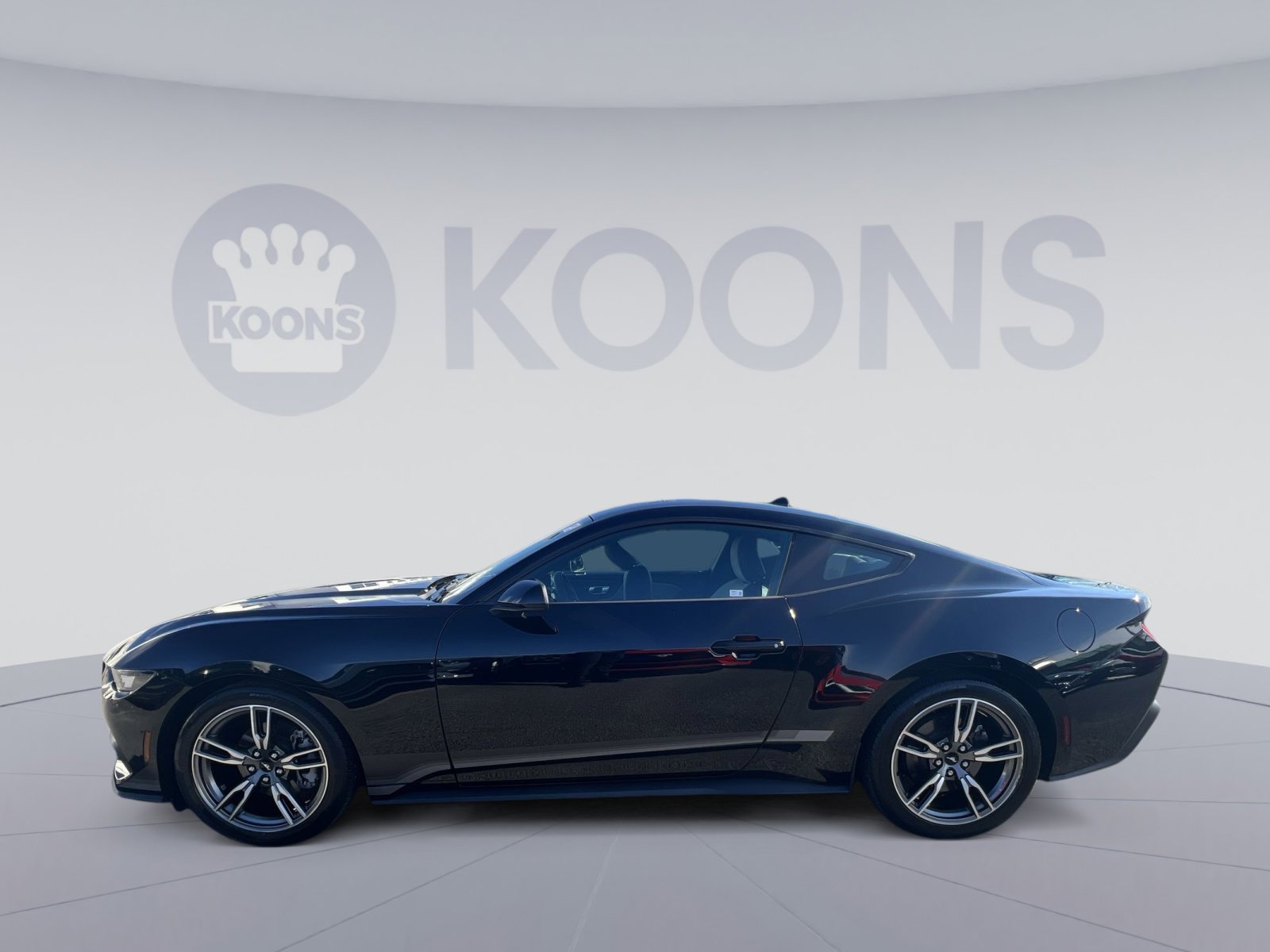 Used 2024 Ford Mustang Coupe image 2