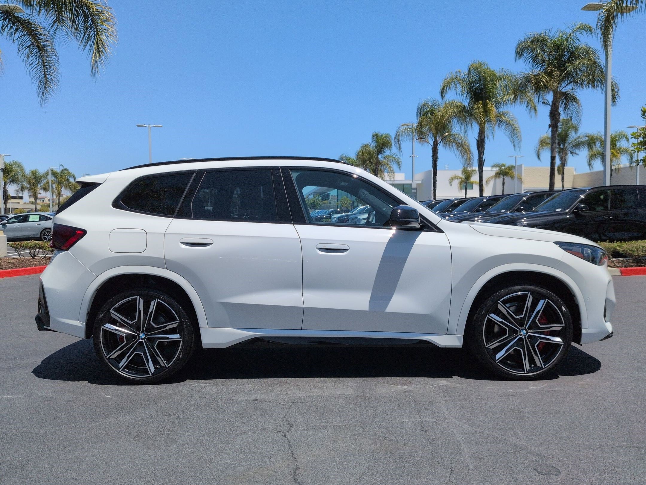 Used 2025 BMW X1 M35i w/ Premium Package AWD/4WD image 11