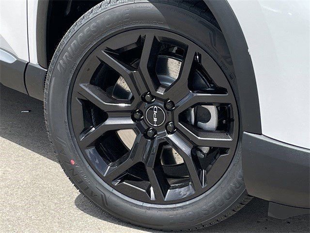 Certified 2025 Honda Pilot Touring image 10