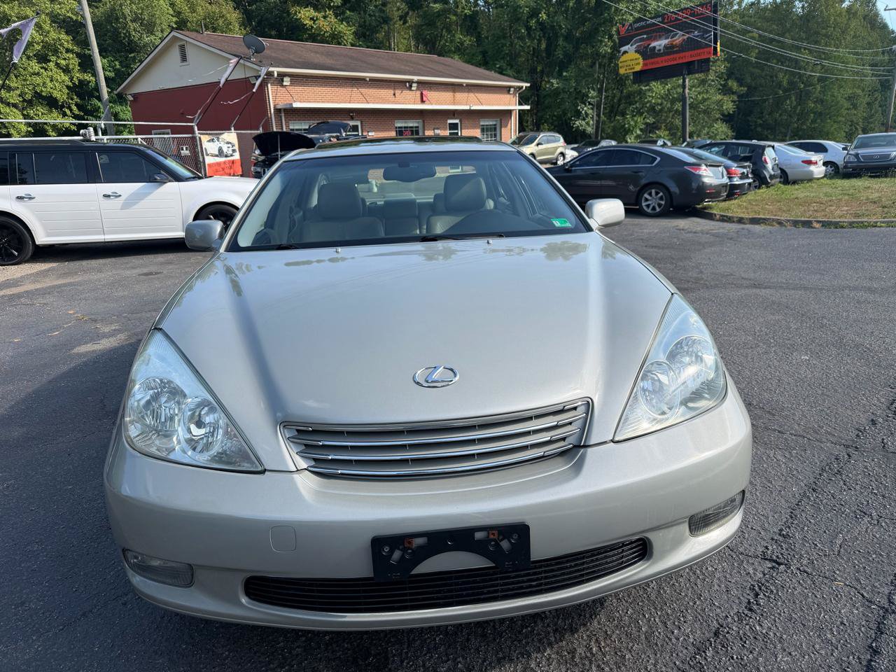 Used 2002 Lexus ES 330 FWD image 2