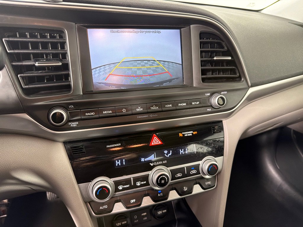 Used 2020 Hyundai Elantra SEL image 14