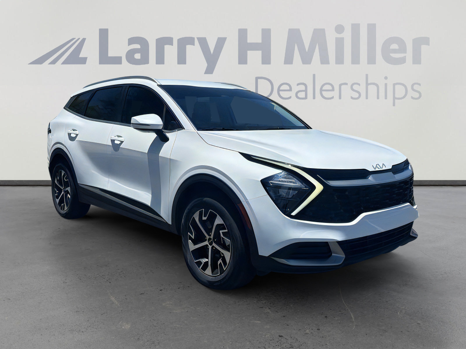 Used 2023 Kia Sportage EX AWD/4WD image 8