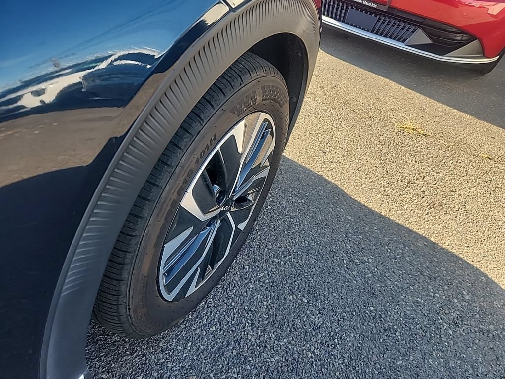 Certified 2023 Kia EV6 Light RWD image 16
