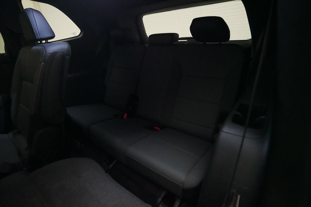 Used 2024 GMC Acadia AT4 AWD/4WD image 17