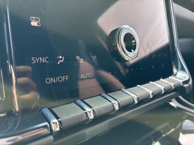 New 2026 GMC Yukon AT4 Ultimate w/ LPO, Illumination Package image 23