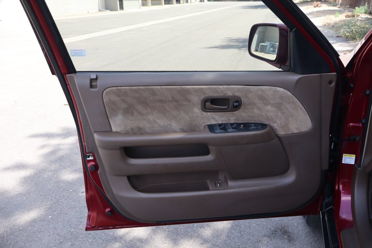 Used 2002 Honda CR-V EX image 24
