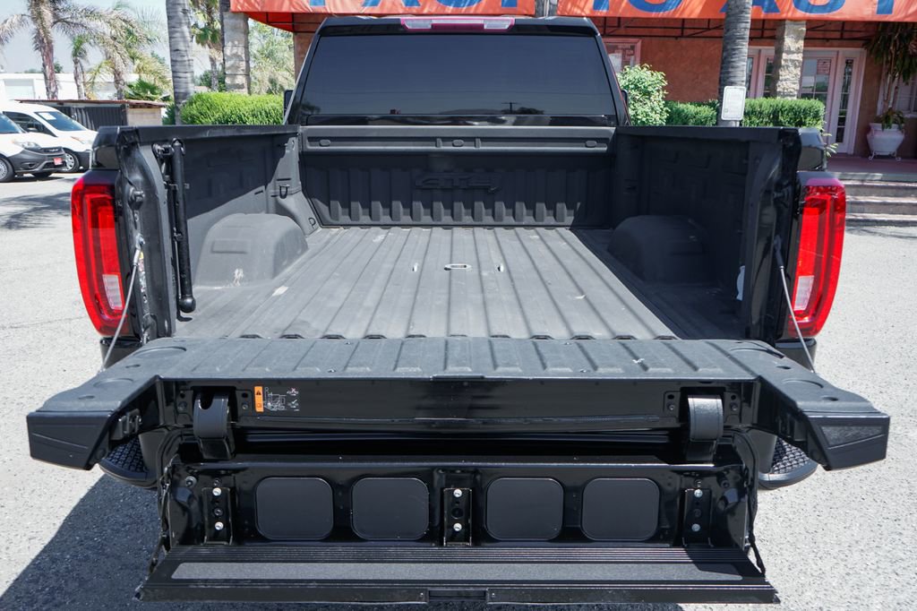 Used 2023 GMC Sierra 2500 AT4 AWD/4WD image 8