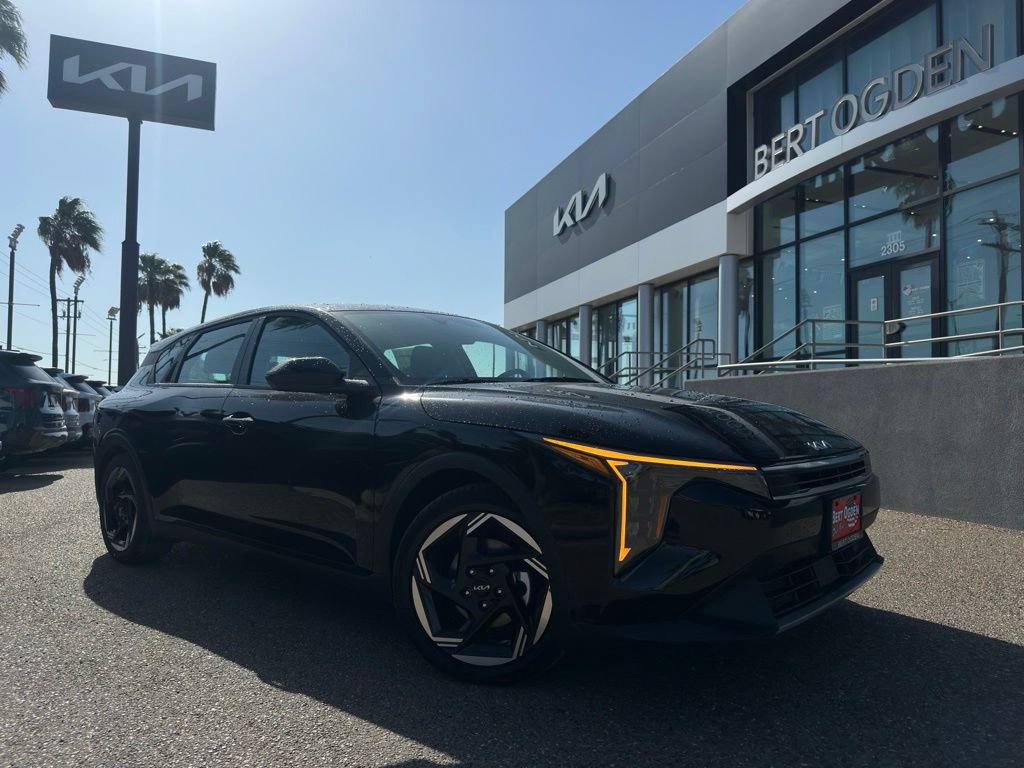 New 2026 Kia K4 EX
