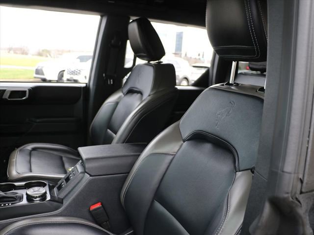 Used 2025 Ford Bronco Outer Banks image 21