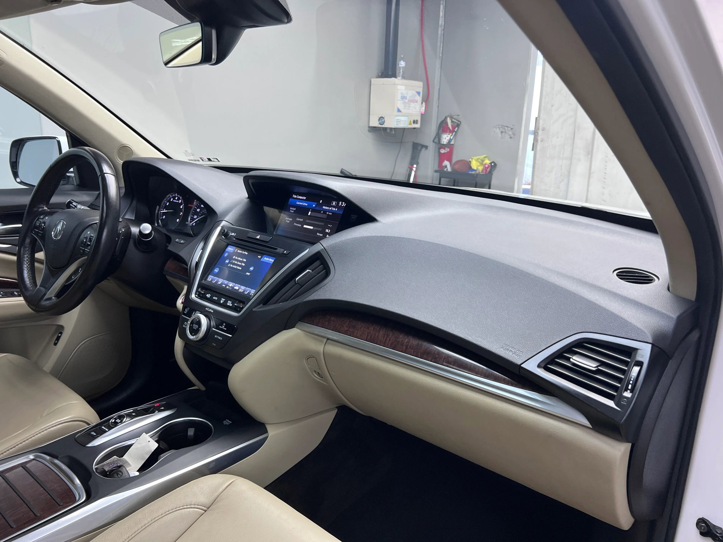 Used 2020 Acura MDX FWD image 28