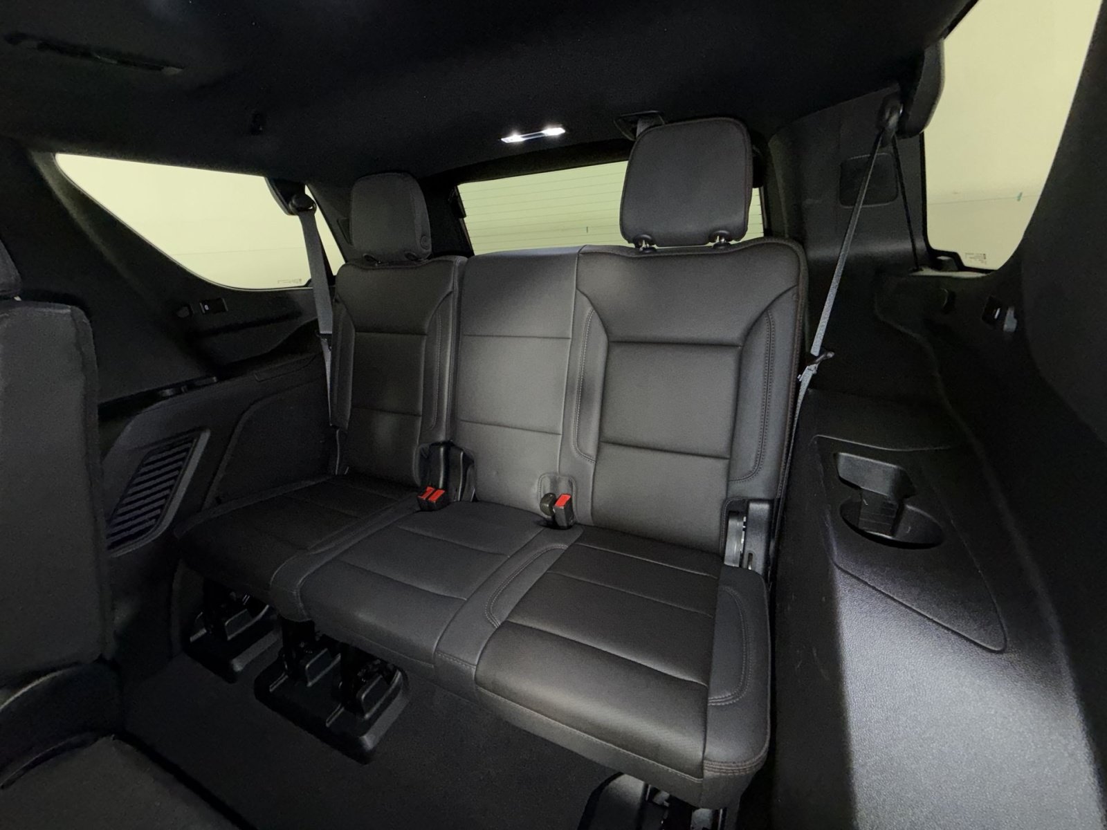 Used 2023 Chevrolet Tahoe High Country w/ LPO, Illumination Package AWD/4WD image 25