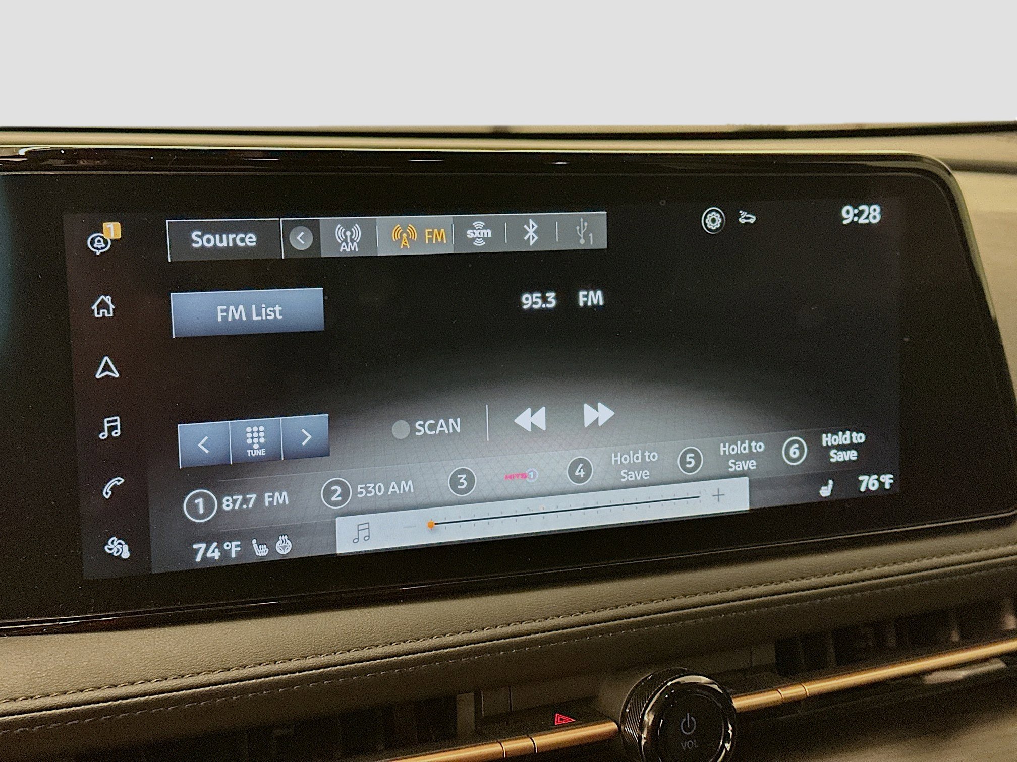 Used 2023 Nissan Ariya AWD image 21