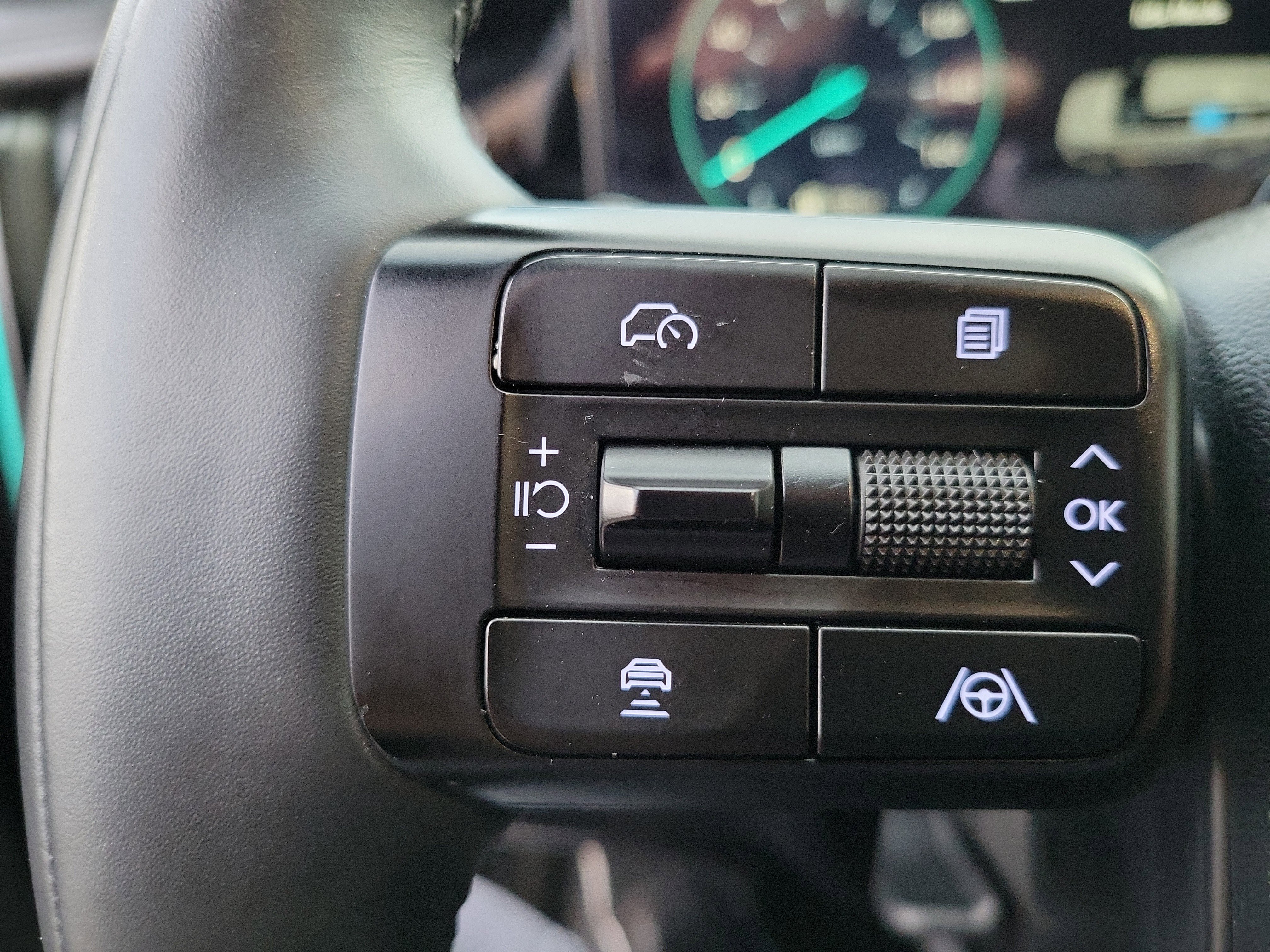 Certified 2025 Hyundai Santa Fe Calligraphy image 9