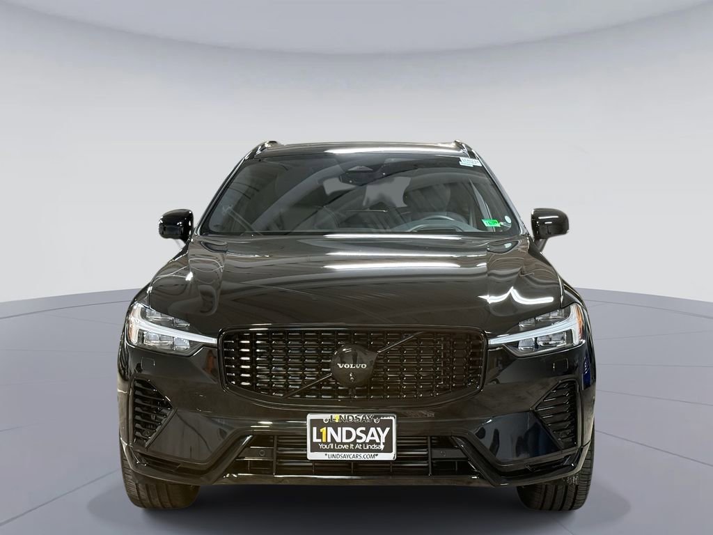 Used 2024 Volvo XC60 T8 Ultimate w/ Climate Package image 8