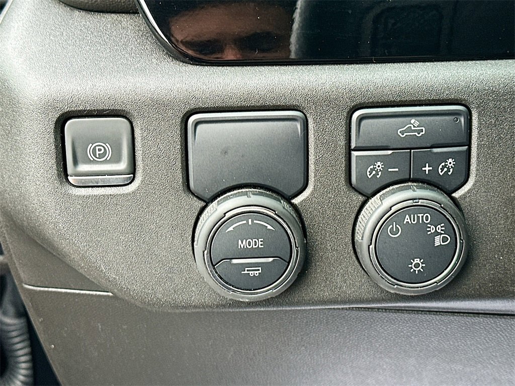 Certified 2025 Chevrolet Silverado 1500 LT image 10