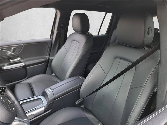 Used 2025 Mercedes-Benz GLB 250 image 13