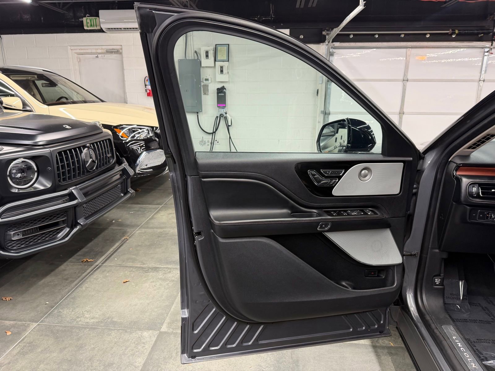 Used 2022 Lincoln Aviator Reserve w/ Equipment Group 201A image 21