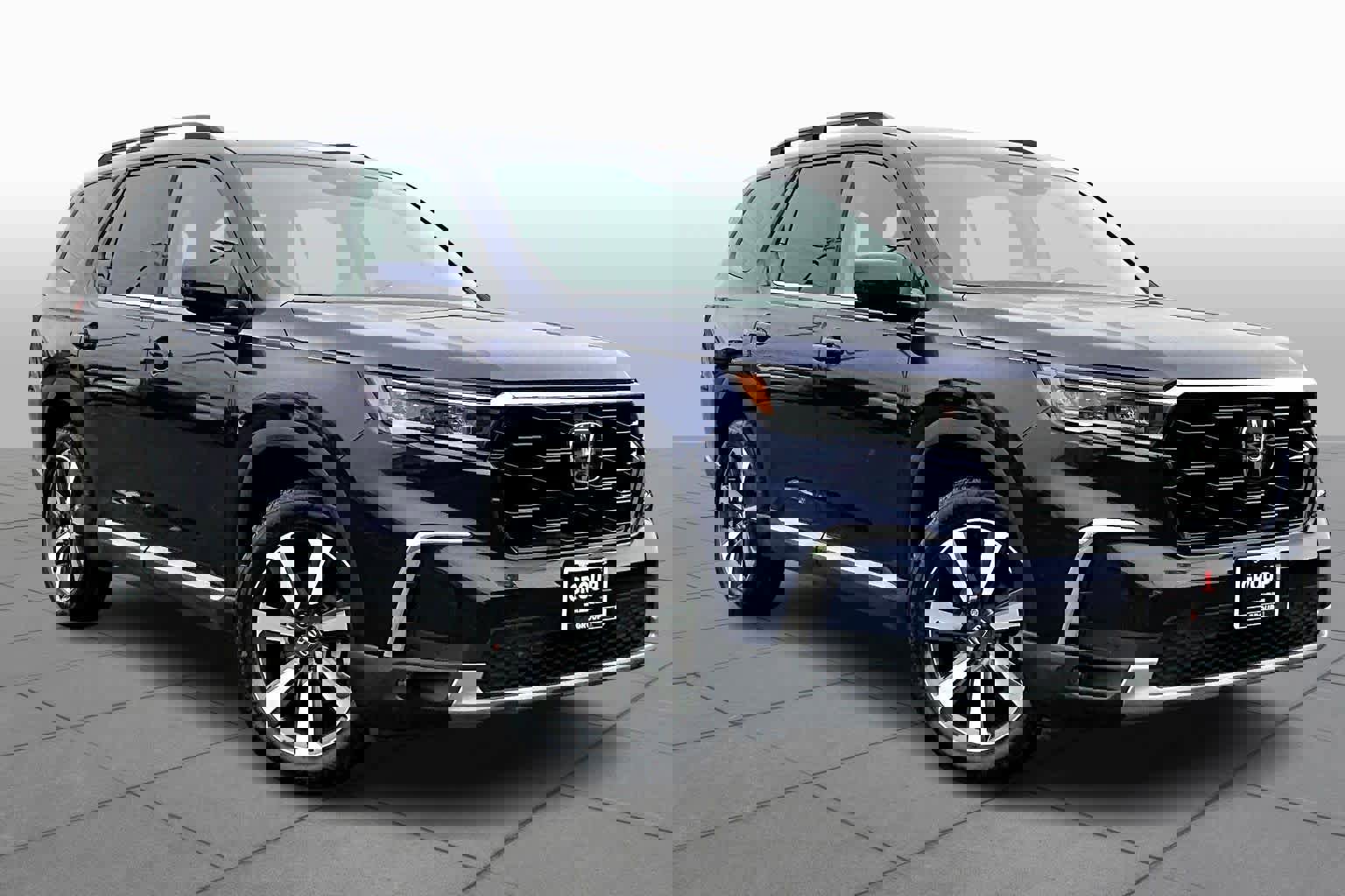 Used 2023 Honda Pilot Touring image 3