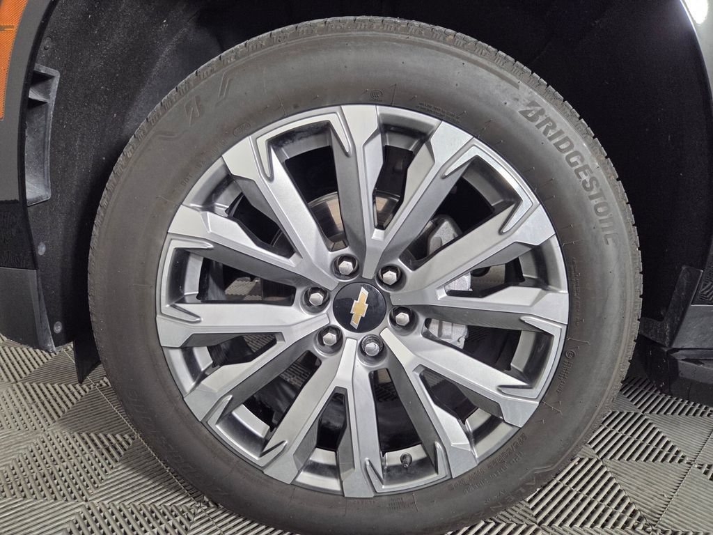 Used 2025 Chevrolet Tahoe High Country RWD image 7