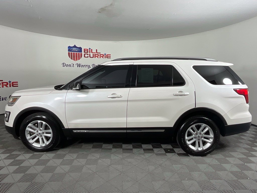 Used 2017 Ford Explorer XLT FWD image 6