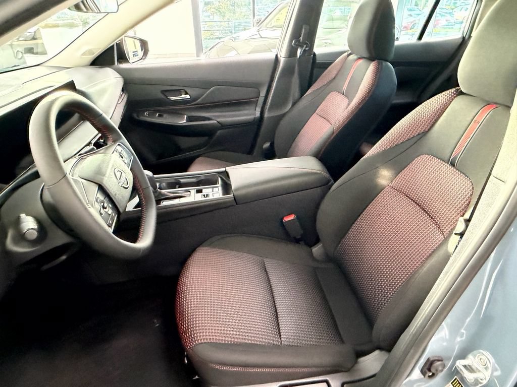 New 2026 Nissan Sentra SR w/ SR All Weather Package FWD image 10