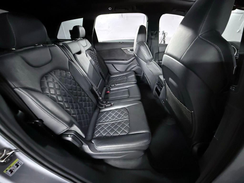 Used 2021 Audi SQ7 Premium Plus w/ Executive Package image 27