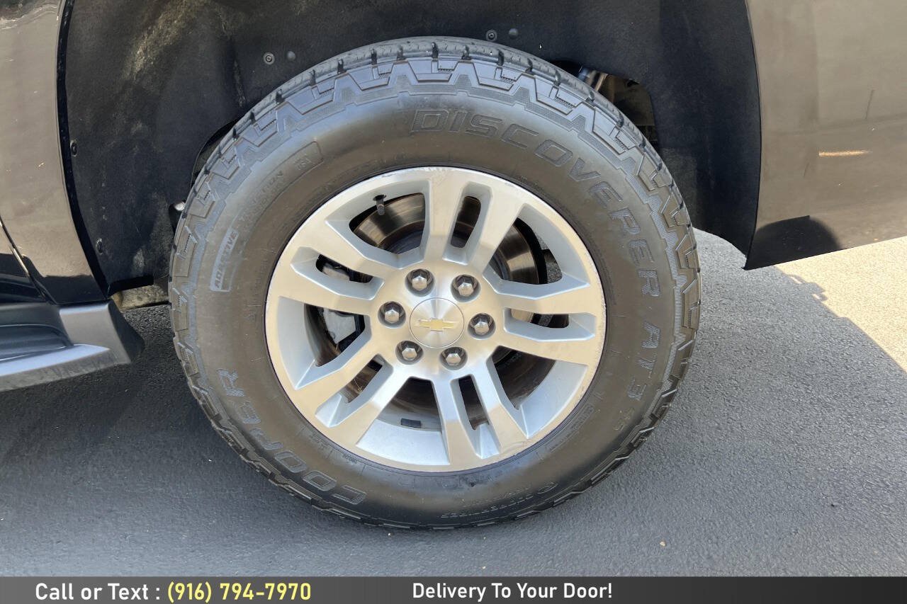 Used 2020 Chevrolet Suburban LT AWD/4WD image 11