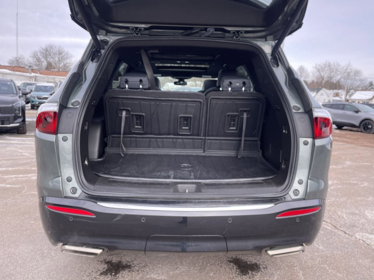 Used 2022 Buick Enclave Essence w/ Experience Buick Package image 11