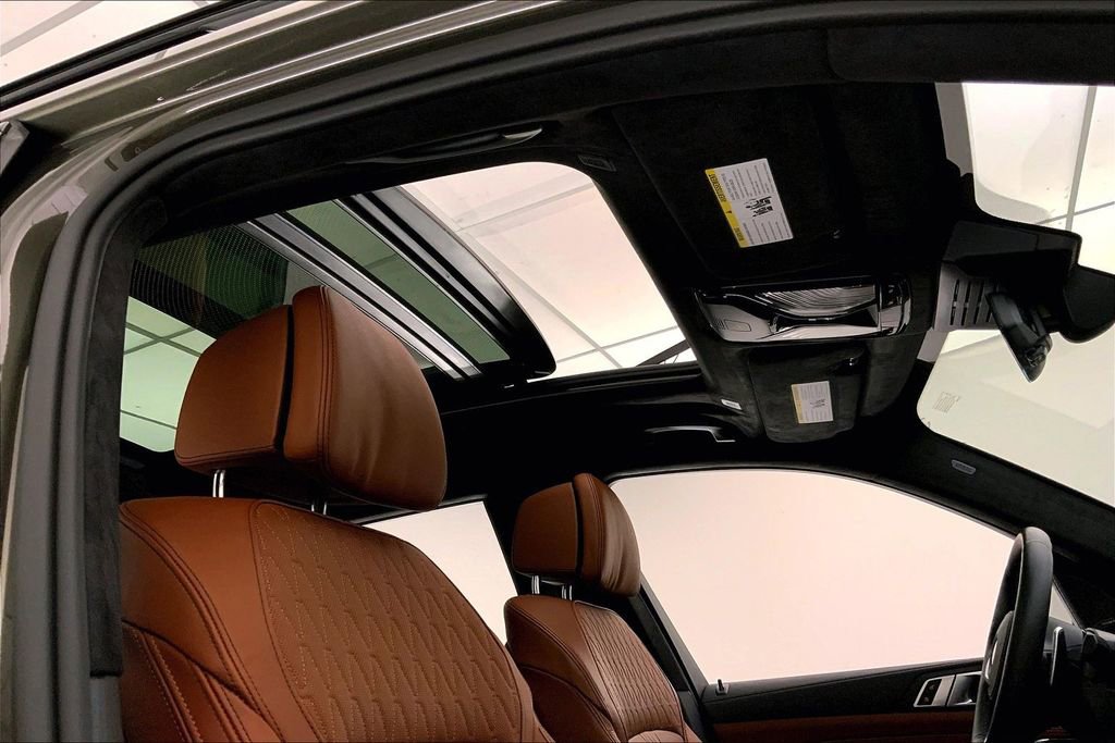 Certified 2025 BMW X7 M60i image 26