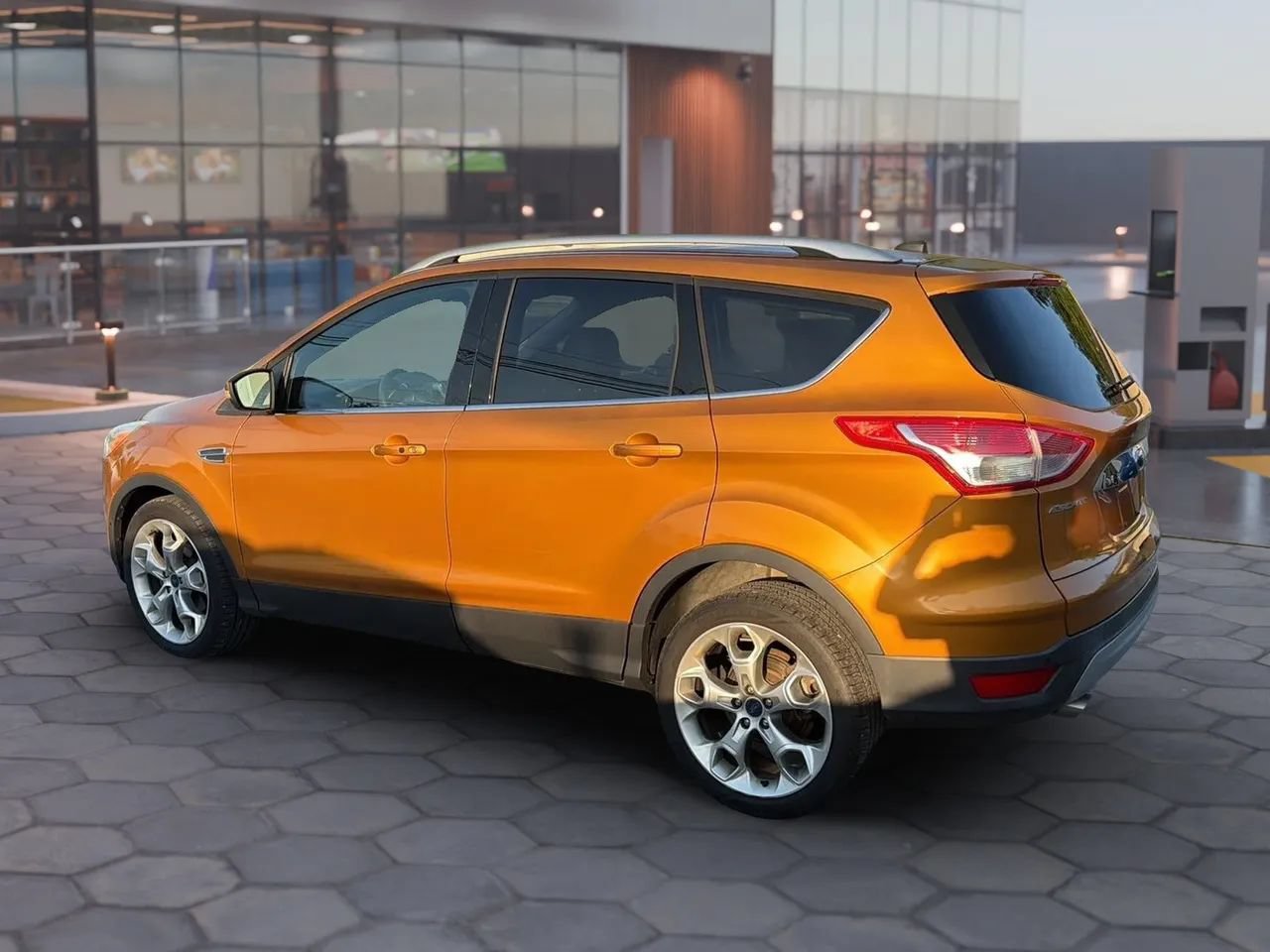 Used 2016 Ford Escape Titanium w/ Equipment Group 301A FWD image 5