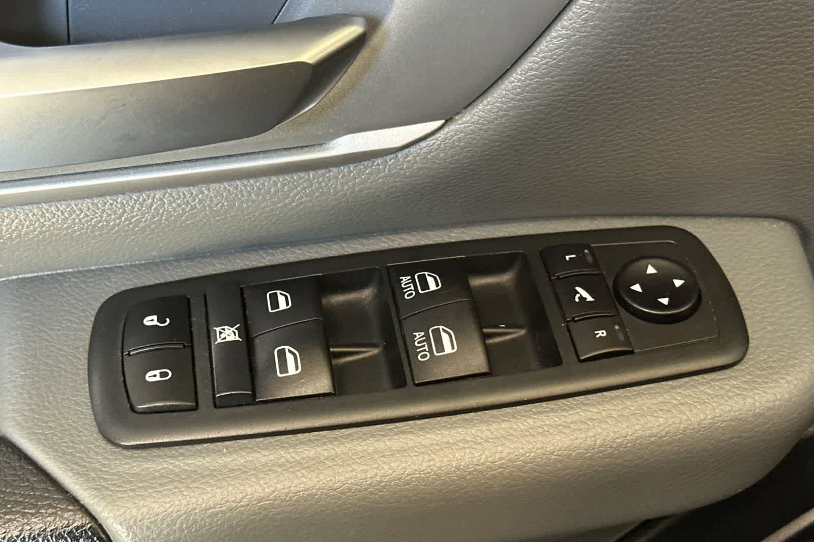 Used 2020 RAM 1500 Big Horn AWD/4WD image 14