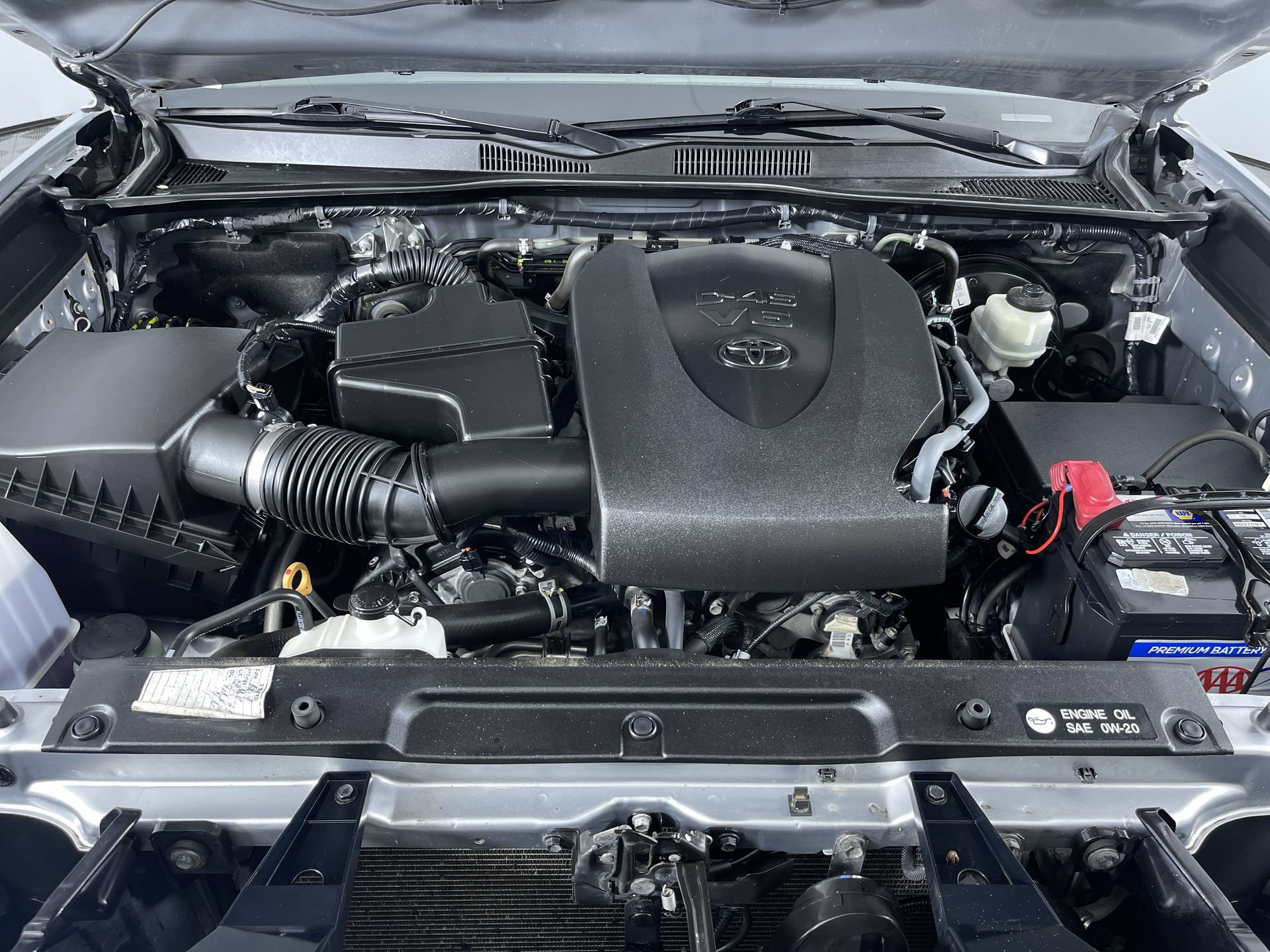 Used 2018 Toyota Tacoma TRD Sport AWD/4WD image 29