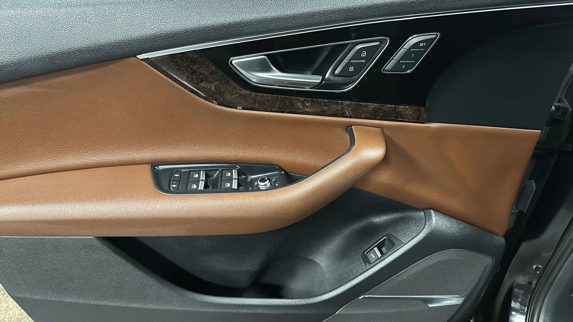 Used 2018 Audi Q7 3.0T Premium Plus w/ Premium Plus Package image 10