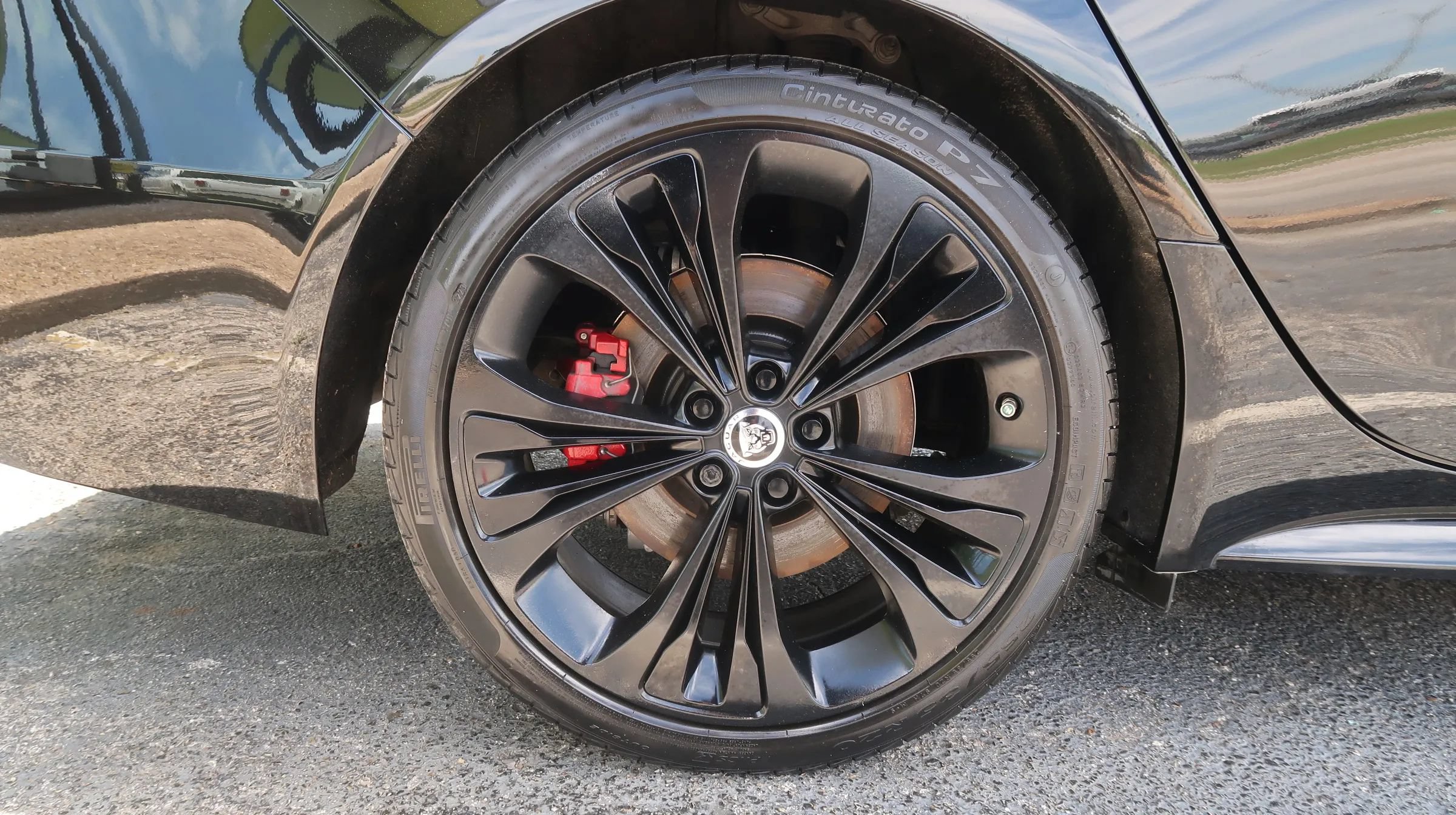 Used 2024 Jaguar XF R-Dynamic SE AWD/4WD image 53
