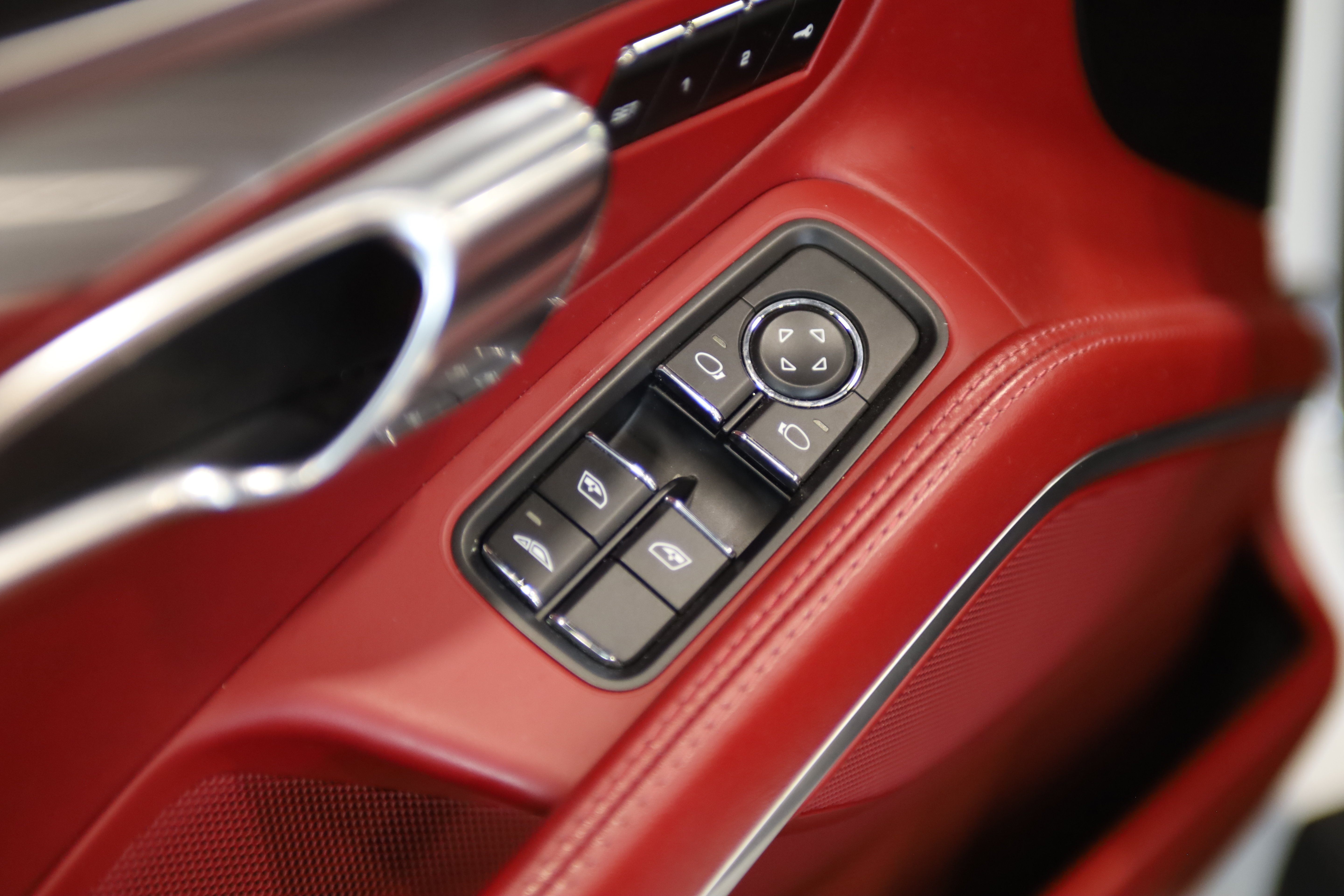 Used 2018 Porsche 911 Carrera S RWD image 13