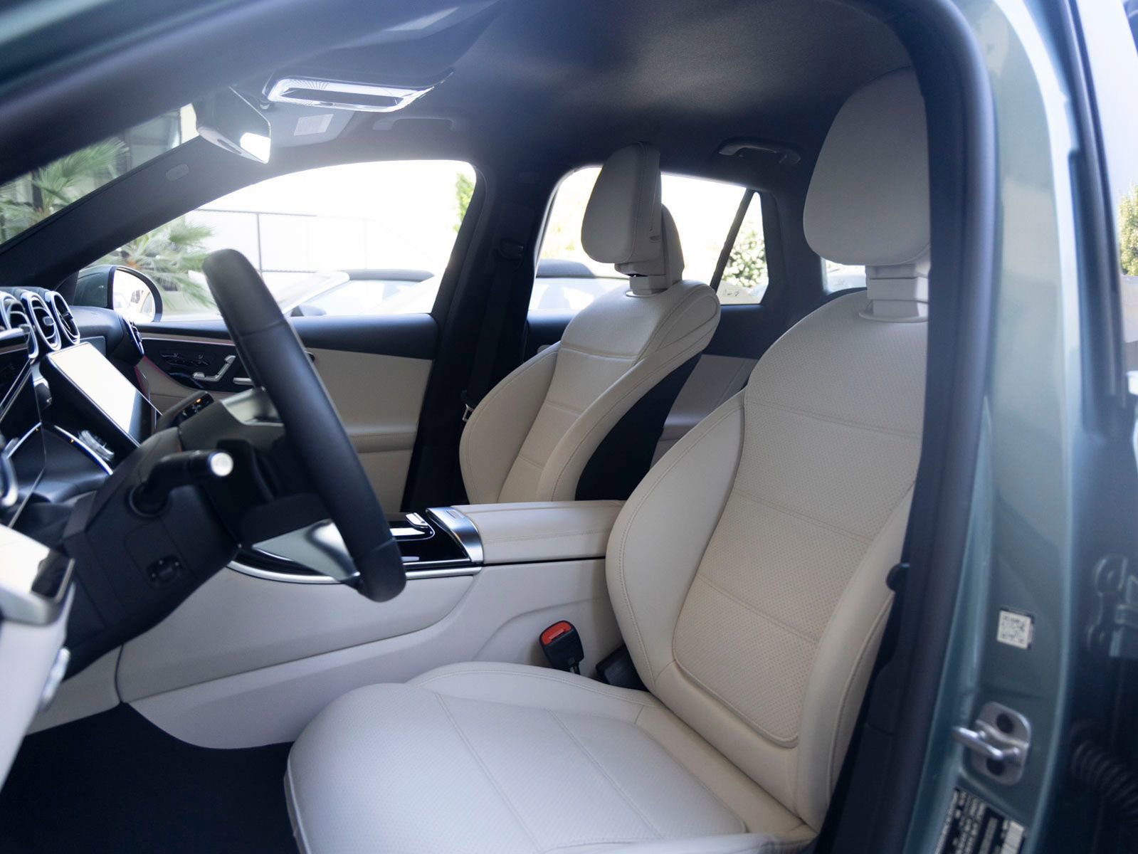 Used 2026 Mercedes-Benz GLC 300 image 13