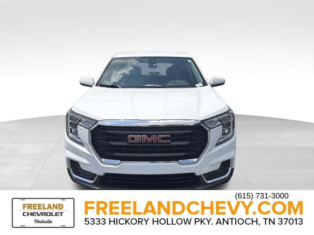 Used 2024 GMC Terrain SLE AWD/4WD image 9
