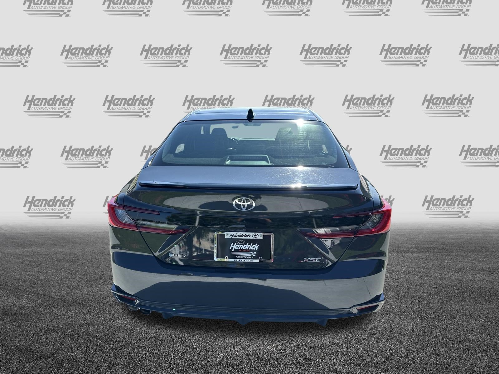 Used 2025 Toyota Camry XSE FWD image 9